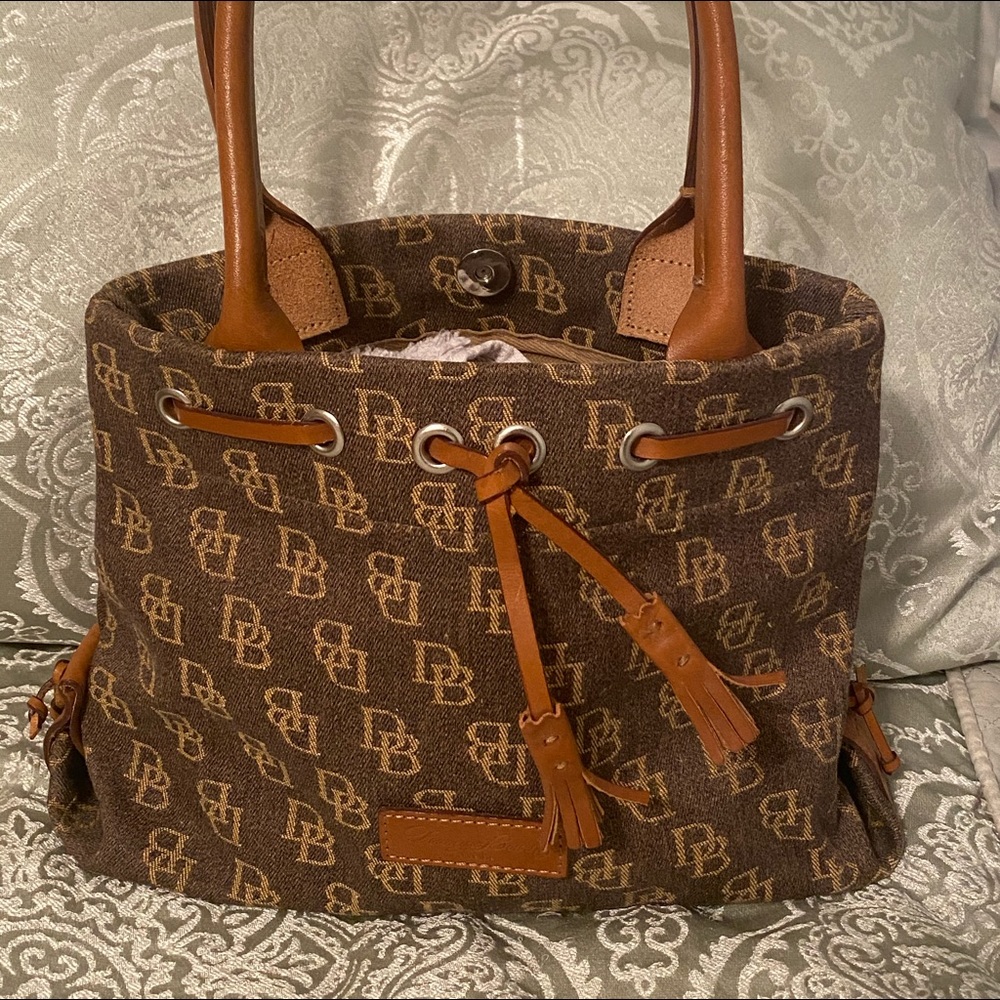 Beautiful brown Dooney and Bourke handbag